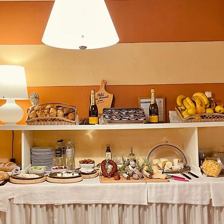 Hotel Casa Arizzoli Канобио Екстериор снимка